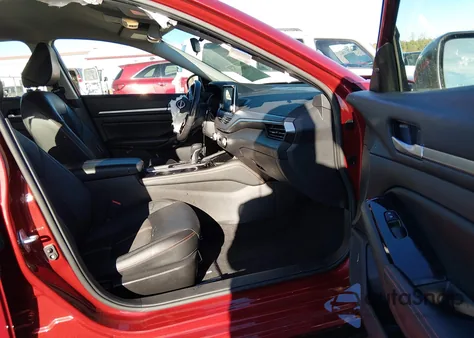 2024 Nissan Altima Sr Fwd z USA, uszkodzony, nr VIN 1N4BL4CV9RN303640